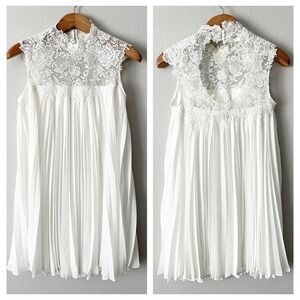 GALINA‎ White Lace Mock Neck Chiffon Accordion Pleated Dress Women's Size 4